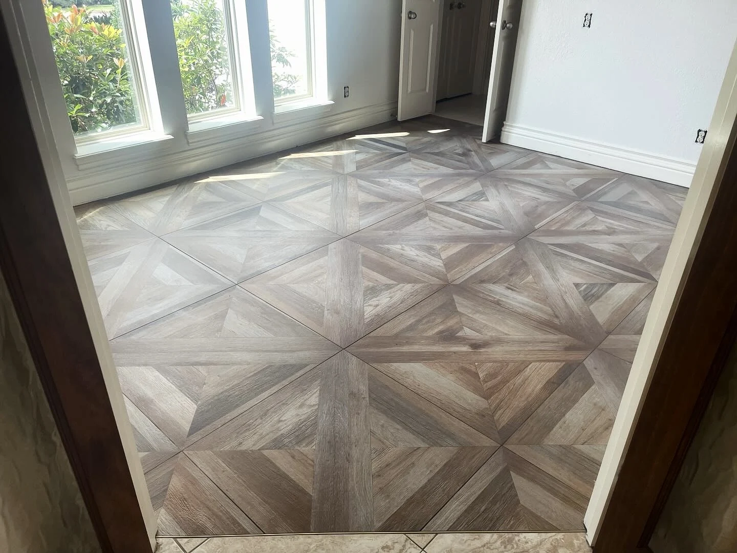 Geometric wood-look flooring